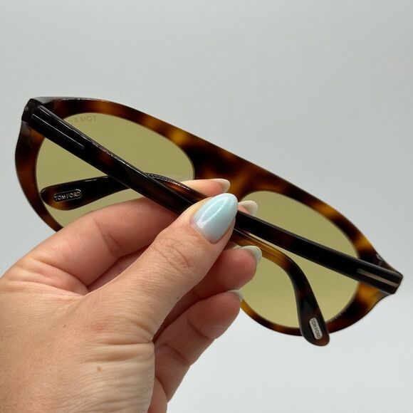 BRAND NEW TOM FORD FT1001/S 53E Photochromic with Yellow Lens Sunglasses - Picture 10 of 10
